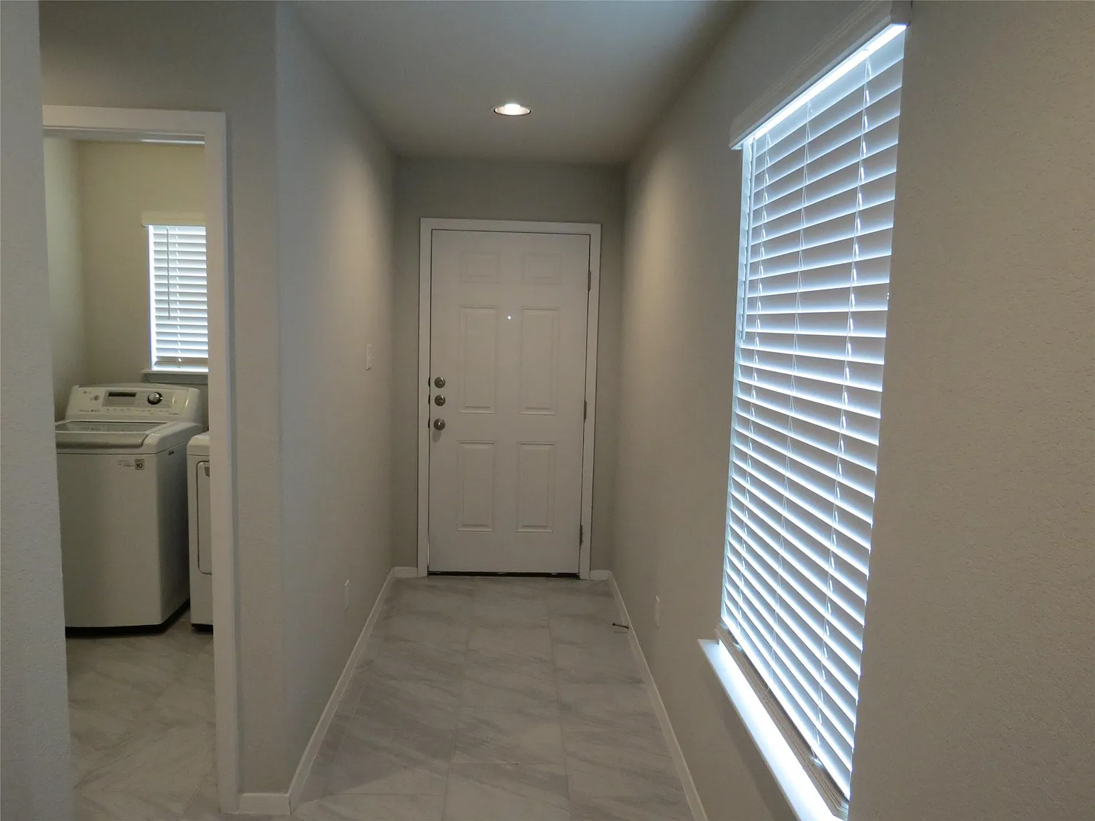 3 bed, 2.0 bath, 1533 sqft, $1,950 — Photo 4