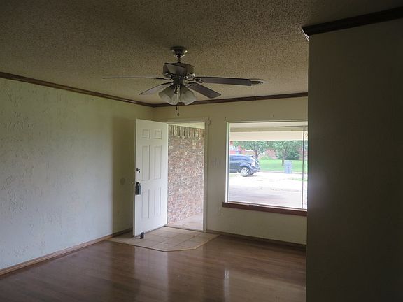 3rd image of 2314 NW 47th St