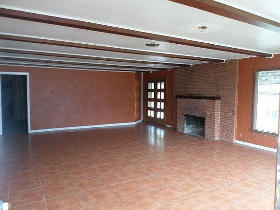 5th image of 1236 W Felix St. Ft Worth
