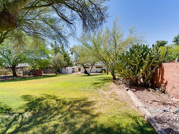 3rd image of 2638 E Emile Zola Ave