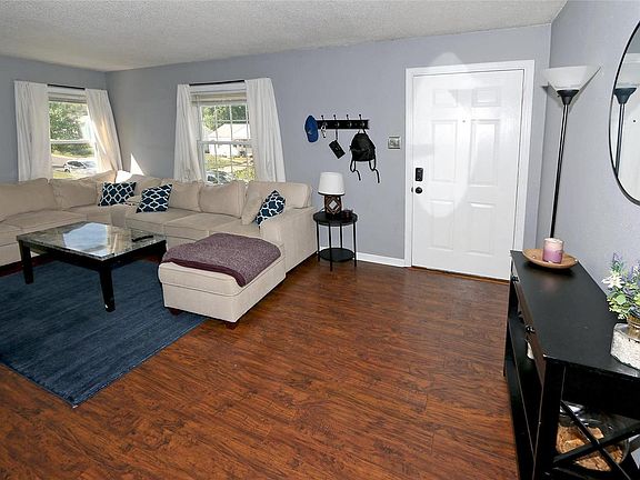 2nd image of 3112 Ronald Dr