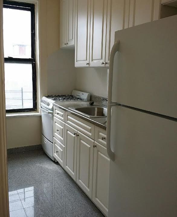 1st image of 3080 32nd St APT 2