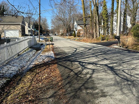 4th image of 3837 3rd St