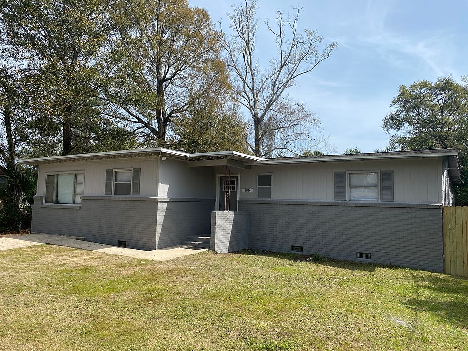 1st image of 1014 Trenton Dr