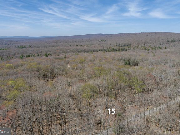 4th image of 15 Fawn Dr