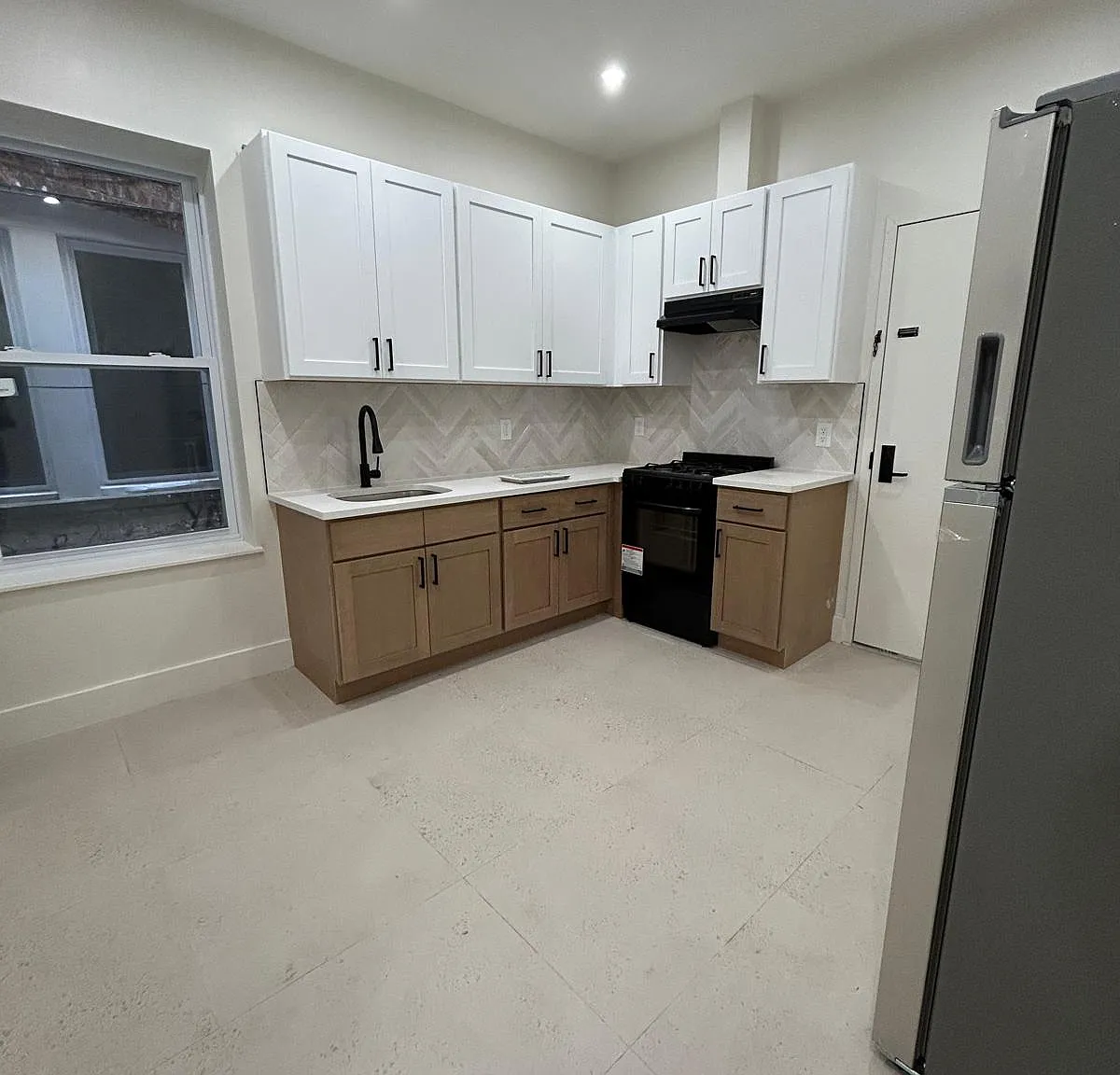 2 bed, $2,150 — Photo 1