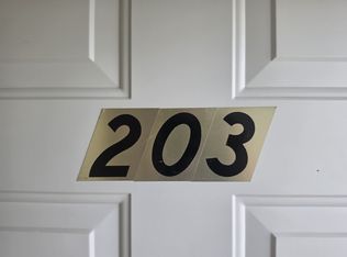 330 Stephenson Ave #203, Escanaba, MI 49829