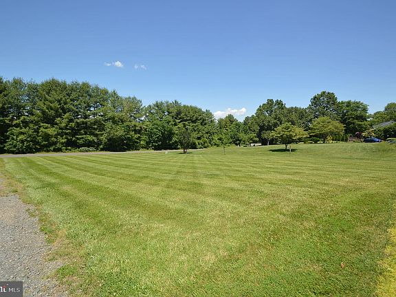 3rd image of 4005 Greenville Dr