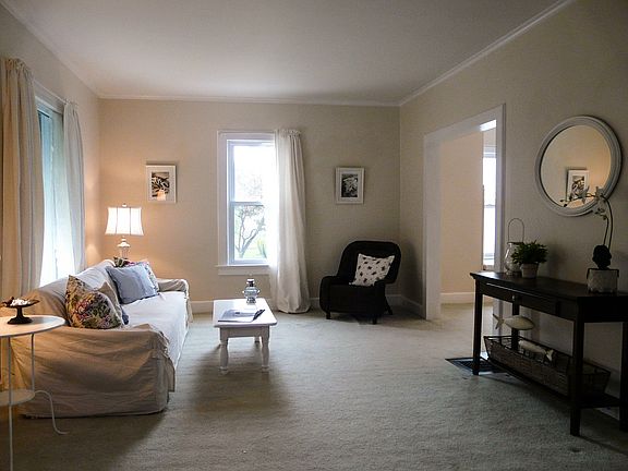 4th image of 203 Lincoln Ave