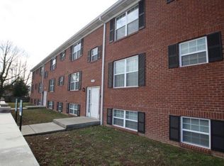 3546 Brockton Ln #4, Louisville, KY 40220