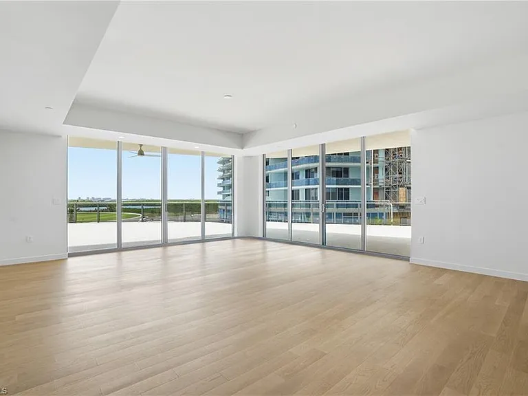 5100 Seagrass Blvd #201 — Photo 14