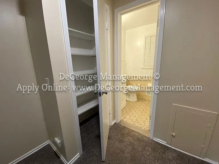Sterling Square Townhomes — Photo 36