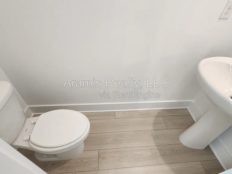 450 Laurelwood Ln #1 — Photo 15