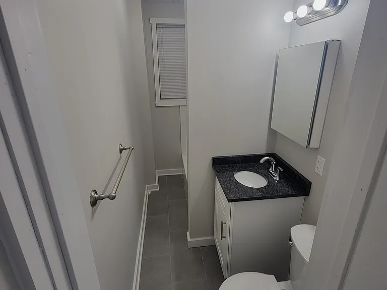 218 Duncan Ave #304 — Photo 6