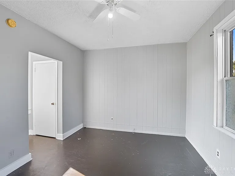 149 Boltin St — Photo 27