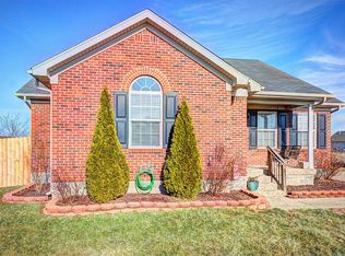 152 Crooked Oak Ct, Shepherdsville, KY 40165