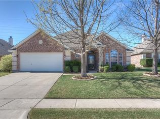 8341 Estandarte Ct, Benbrook, TX 76126