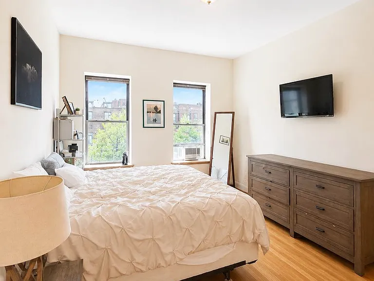 116 W 75th St #4 — Photo 7