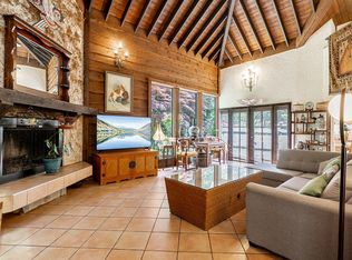 4346 Capilano Rd, North Vancouver, BC V7R4J7