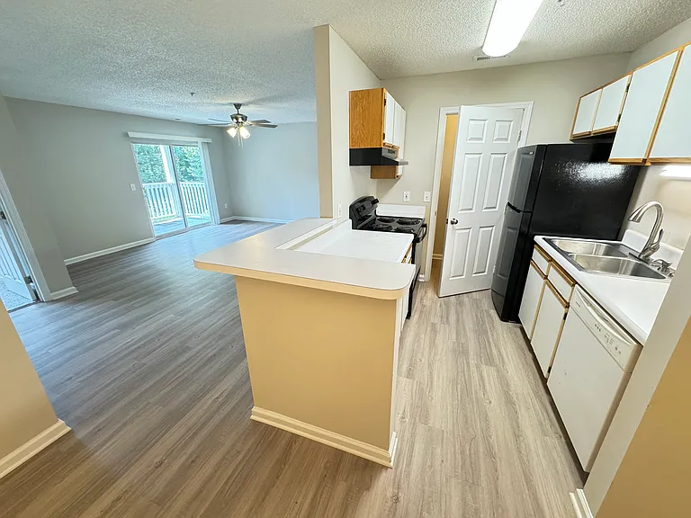 1202 Water Valley Ct NW — Photo 7