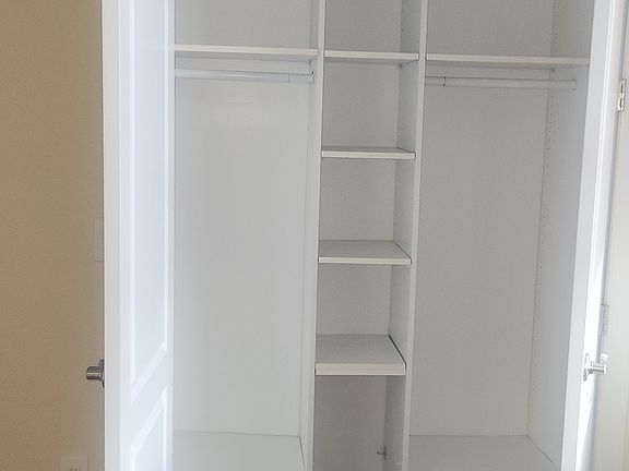 3rd image of 2695 Kennedy Blvd #41