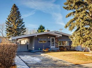409 E Woodland Cres SE, Calgary, AB T2J 1J7