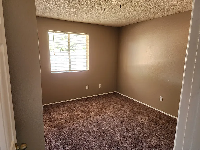 2410 S Rose Peak Dr — Photo 15