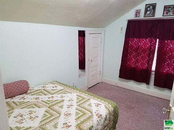 5th image of 2518 Virginia St