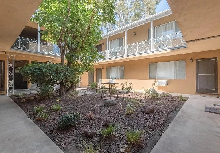 6326 Coldwater Canyon Ave #6 — Photo 5