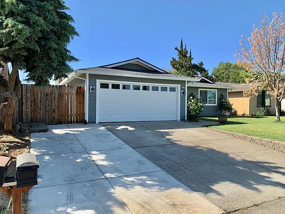 5th image of 9128 Clendenen Way