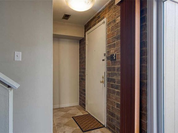 3rd image of 664 Coeur De Royale Dr APT C