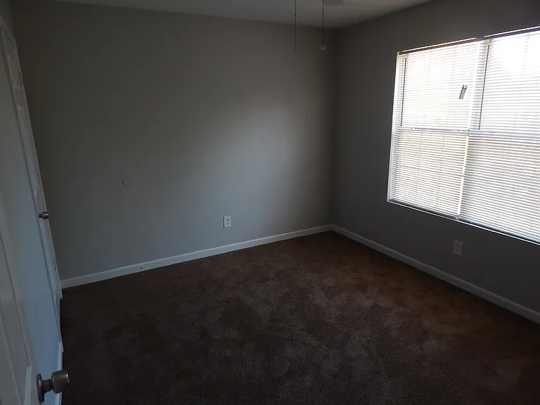 610 Waynes Ct SE — Photo 21