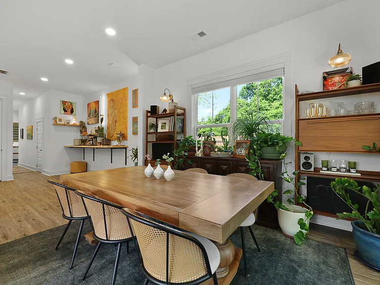 Calvert St — Photo 11