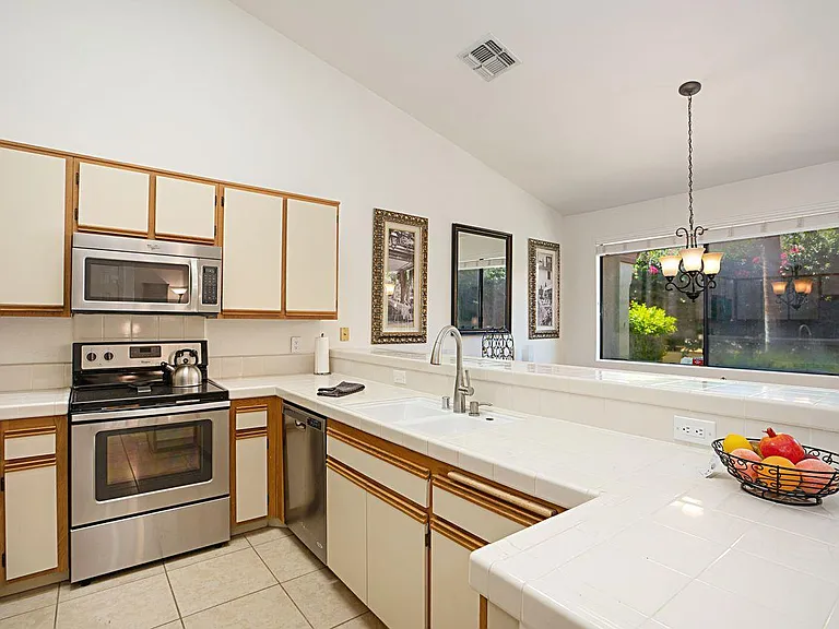 76915 Scimitar Way — Photo 4