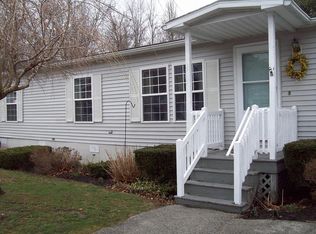 18 Leisurewoods Dr, Rockland, MA 02370