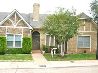 3021 Stonehenge Ln, Carrollton, TX 75006