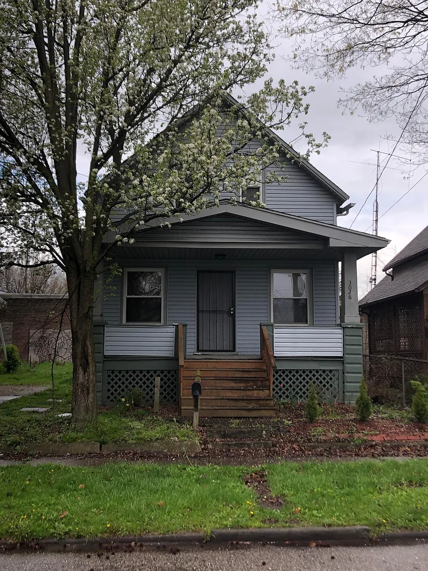 3026 W 46th St photo 1