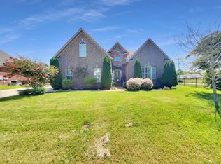 3431 Shady Forest Dr, Murfreesboro, TN 37128
