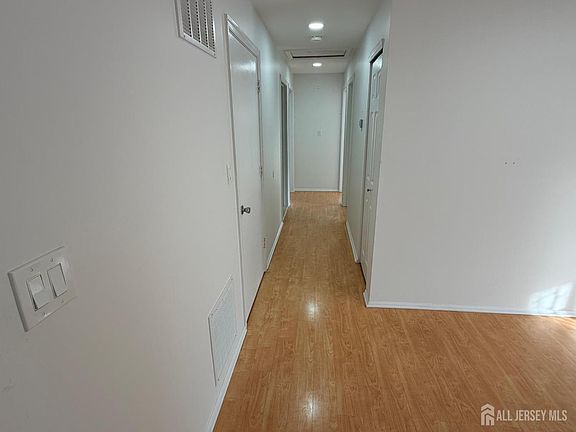 5th image of 28 Brighton Way