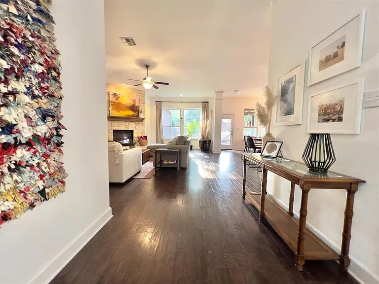 300 Grafton Ln — Photo 10