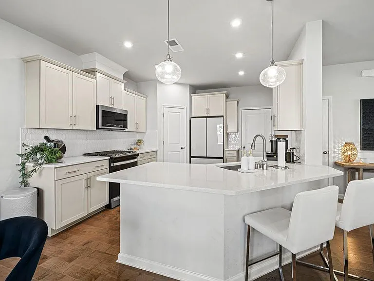 2615 Quarterdeck Dr — Photo 9