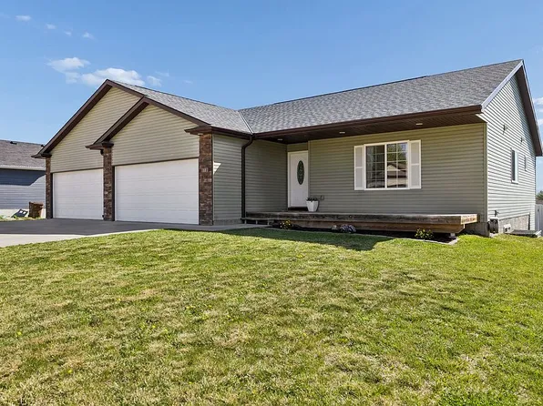 40 Switchgrass Ln, Bennet, NE 68317