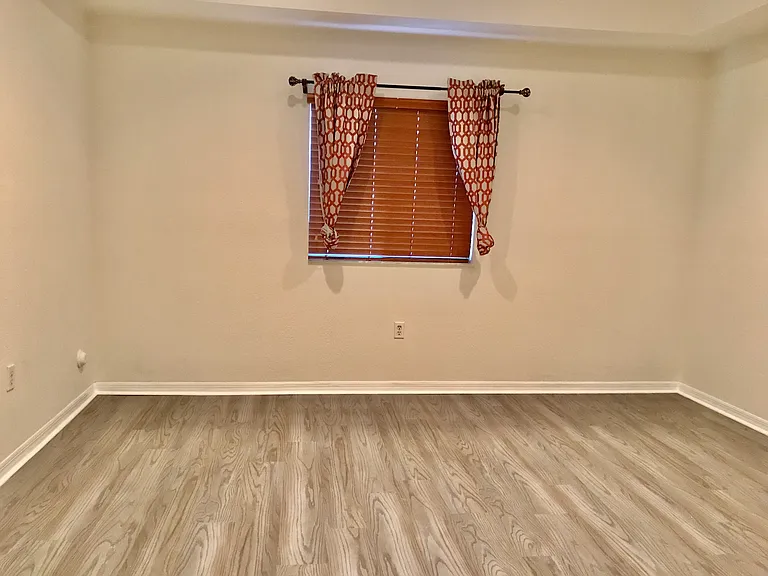 8875 SW 220th Ln — Photo 7