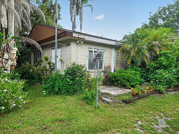 5th image of 9290 Orange Avenue
