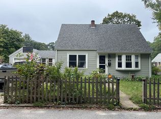 10 Fones St, Coventry, RI 02816