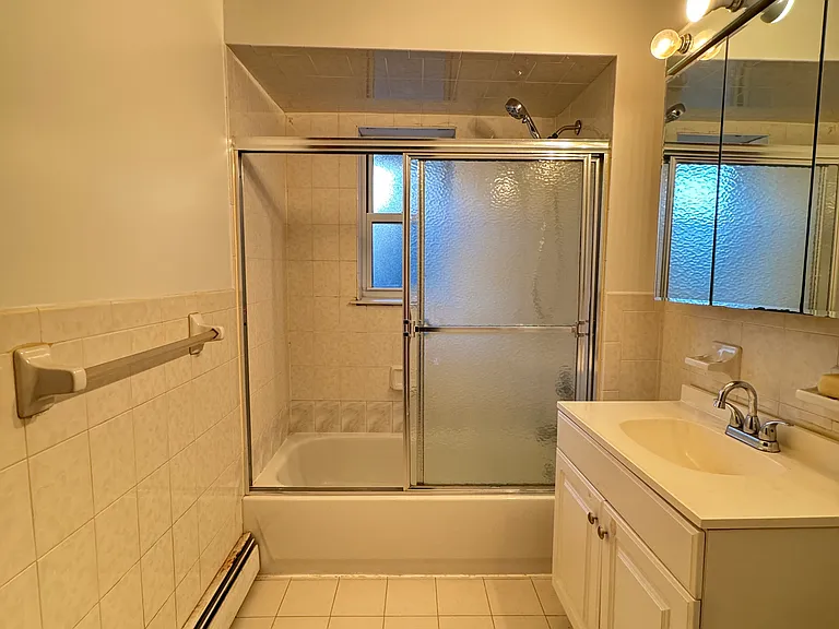 8428 Bay 16th St #1R — Photo 9