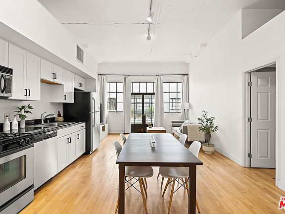 3rd image of 420 S San Pedro St APT 628