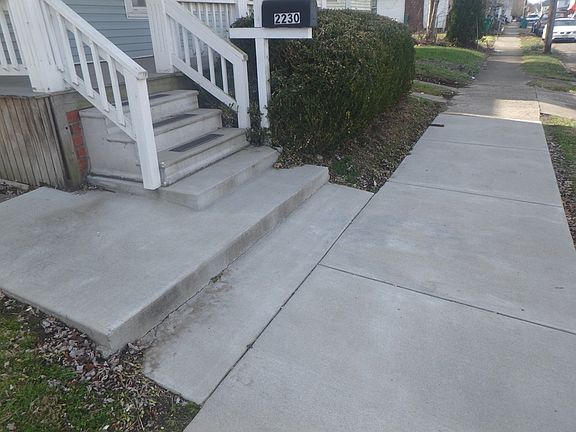 3rd image of 2230 Vinton Ave