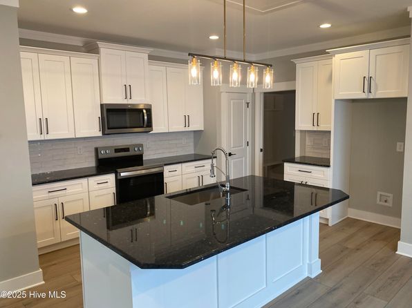 408 Summit Street, Aberdeen, NC 28315