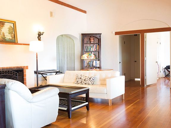 2nd image of 11040 Enchanto Vista Dr